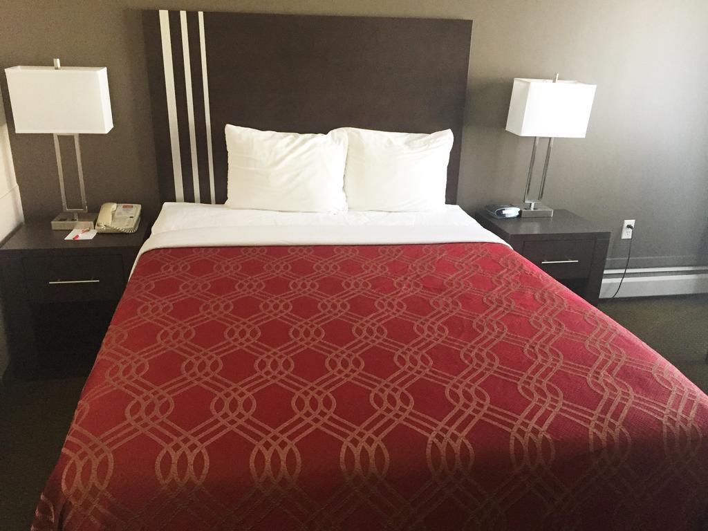 Econo Lodge Inn & Suites Lethbridge Ngoại thất bức ảnh