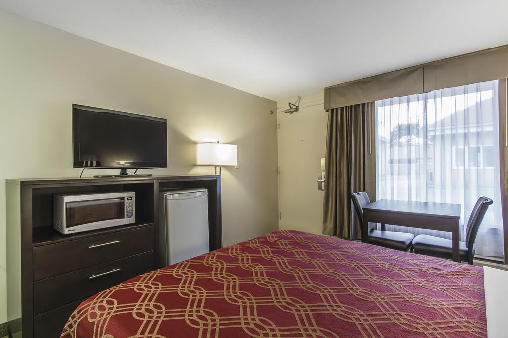 Econo Lodge Inn & Suites Lethbridge Ngoại thất bức ảnh