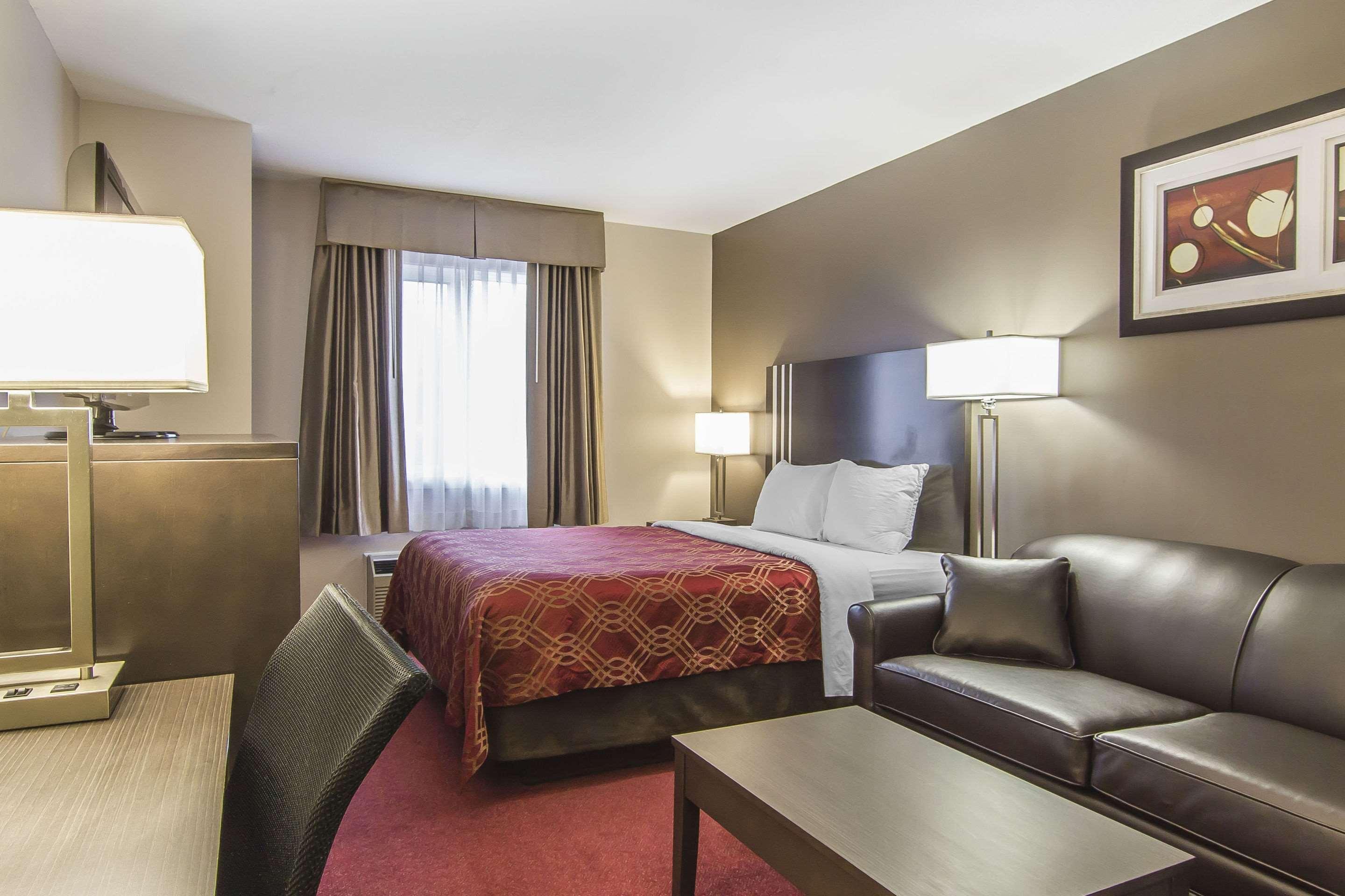 Econo Lodge Inn & Suites Lethbridge Ngoại thất bức ảnh
