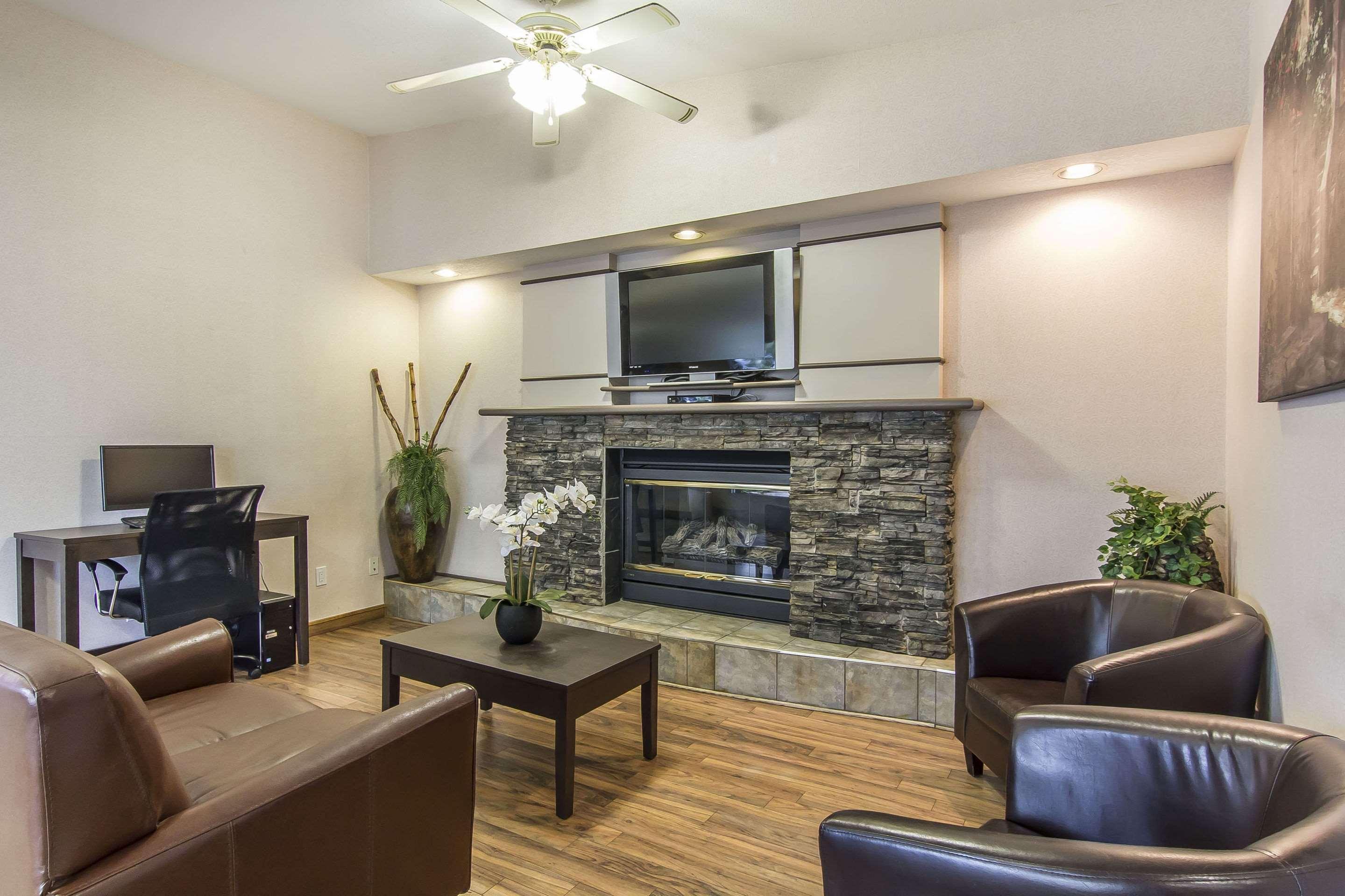 Econo Lodge Inn & Suites Lethbridge Ngoại thất bức ảnh