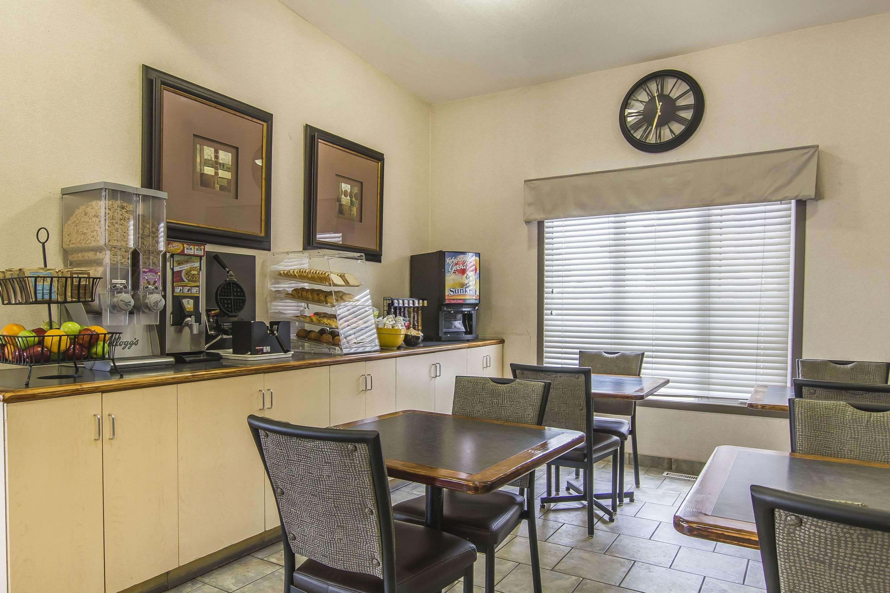 Econo Lodge Inn & Suites Lethbridge Ngoại thất bức ảnh