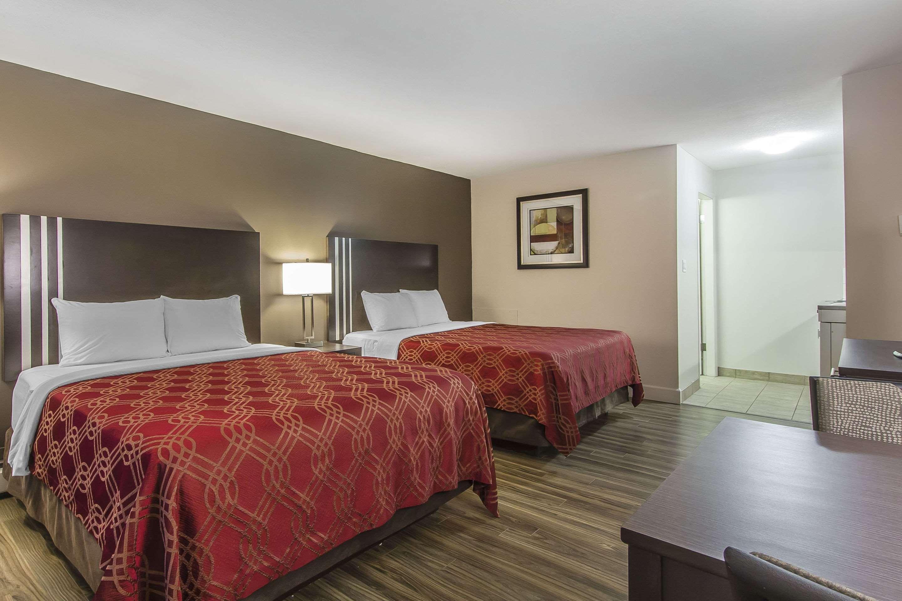 Econo Lodge Inn & Suites Lethbridge Ngoại thất bức ảnh