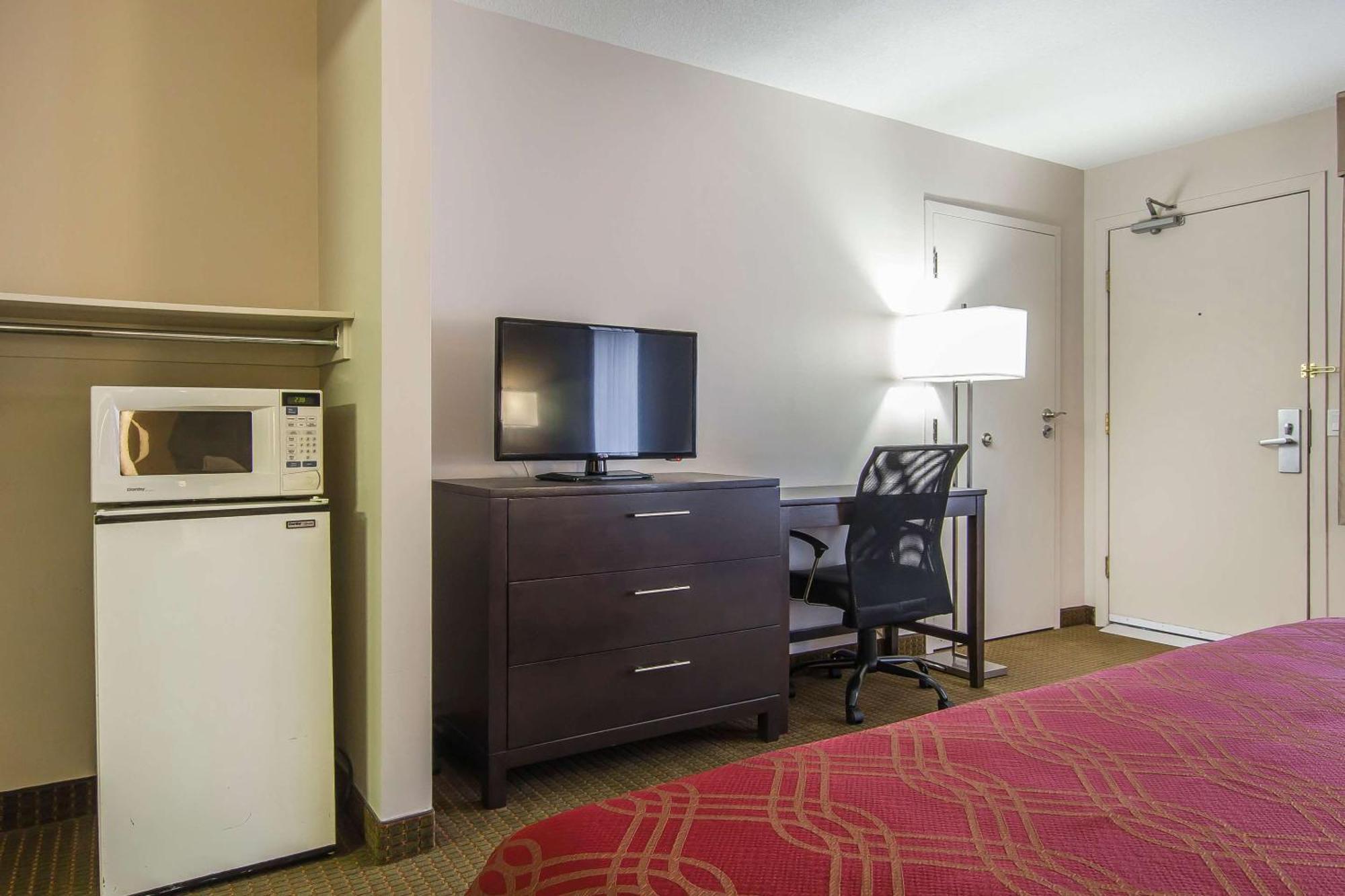 Econo Lodge Inn & Suites Lethbridge Ngoại thất bức ảnh