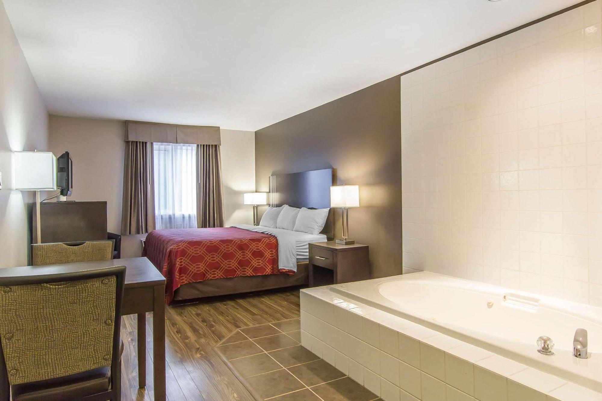 Econo Lodge Inn & Suites Lethbridge Ngoại thất bức ảnh