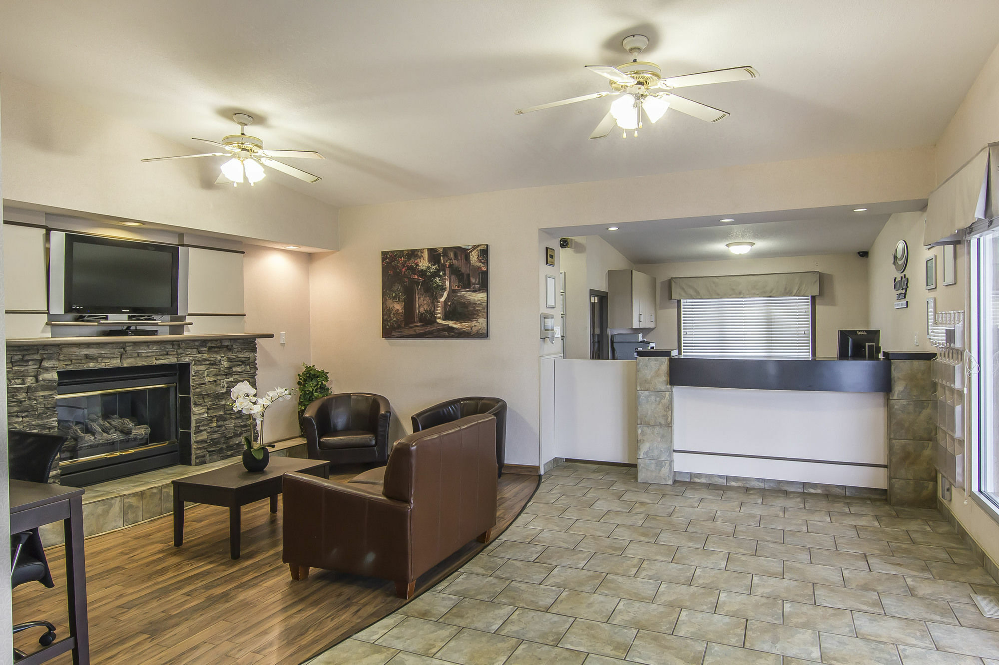 Econo Lodge Inn & Suites Lethbridge Ngoại thất bức ảnh